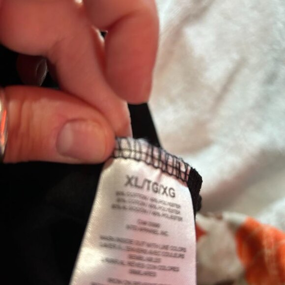 Disney -Snow White Tee - Picture 3 of 3